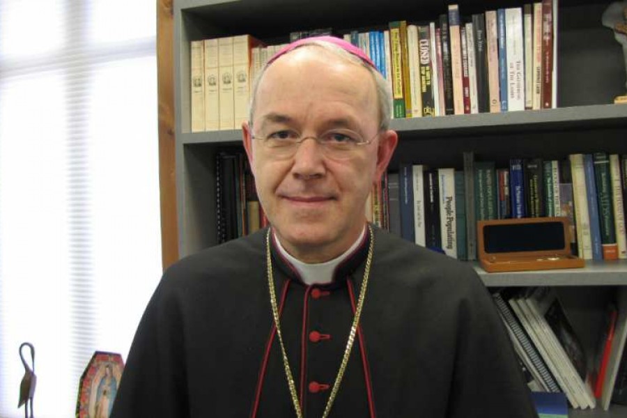 Il vescovo Schneider mette in guardia contro lo ‘spirito di Satana’ nel Sinodo sulla Famiglia