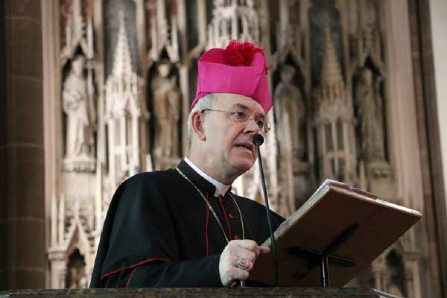 Mons. Athanasius Schneider: «Amoris Laetitia», chiarire per evitare una confusione generale